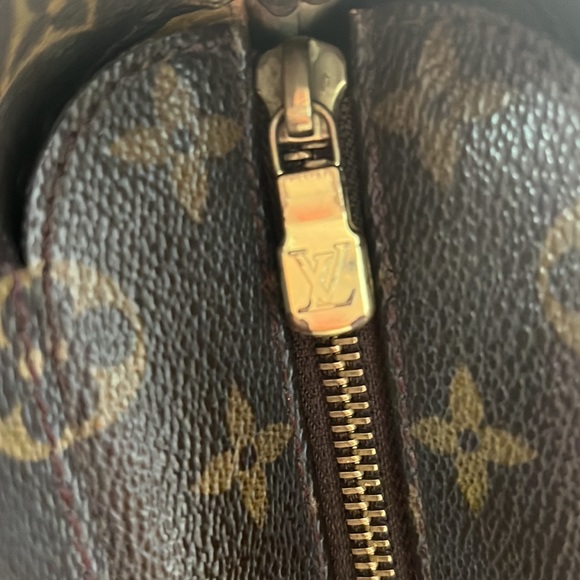 Authentic Luco Monogram tote bag - Picture 10 of 16